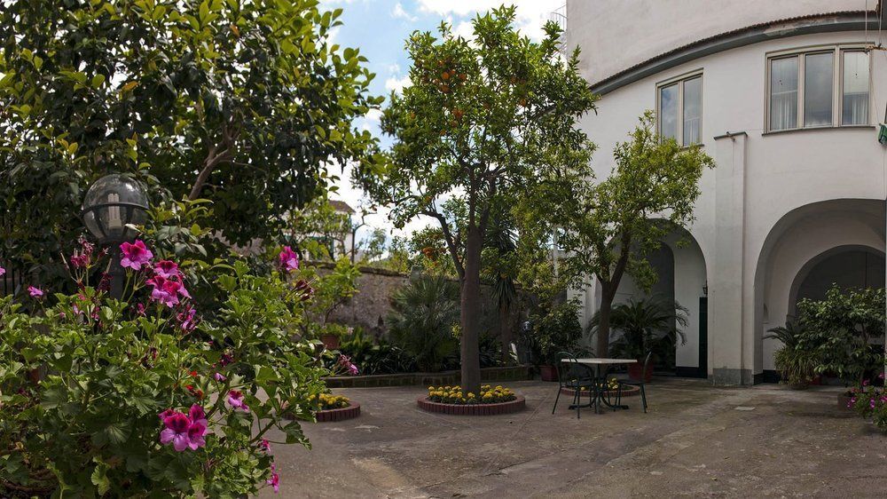 サンタニェッロ Back To Sorrento Bed & Breakfast エクステリア 写真